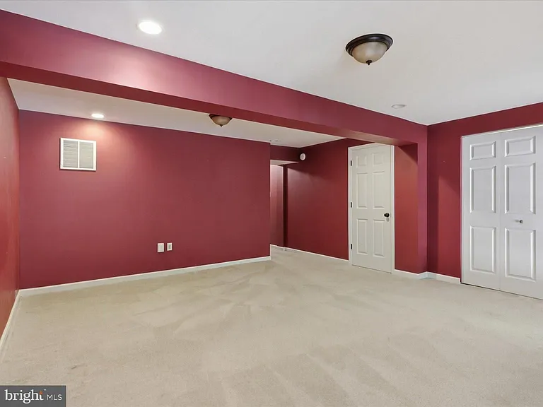 1563 Autumn Ridge Cir — Photo 19