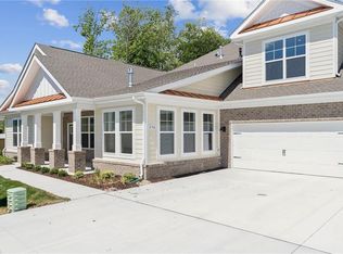 2204 Edwin Dr, Chesapeake, VA 23322