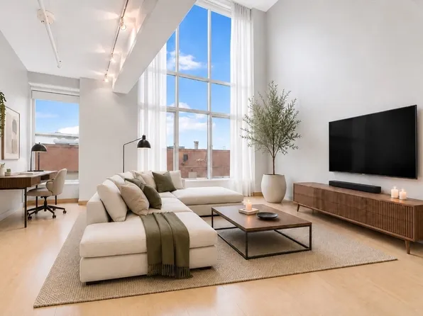 25 Channel Center St Unit 212, Boston, MA 02210