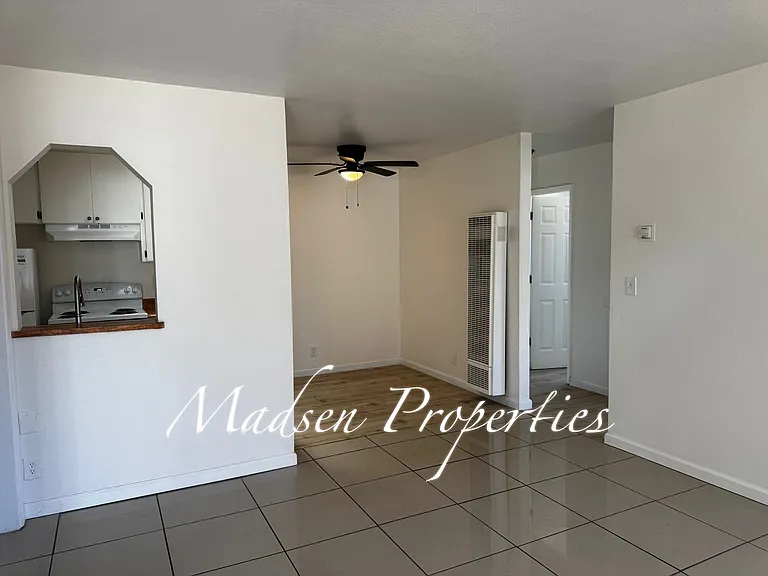 125 Casey Ct — Photo 4