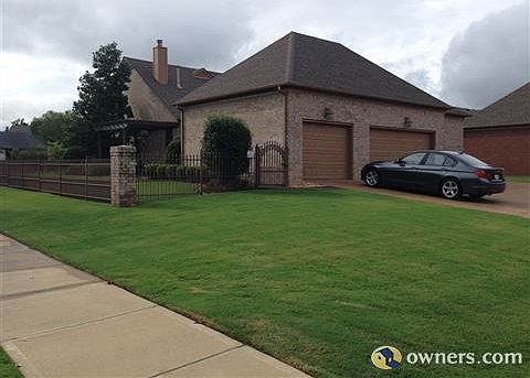 Rear Parking - 3 Car Garage