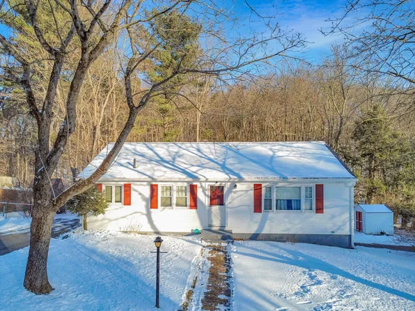 62 Valleyview Rd, Leominster, MA 01453