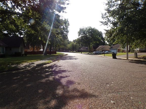 4th image of 6912 N Hedgewall Cir