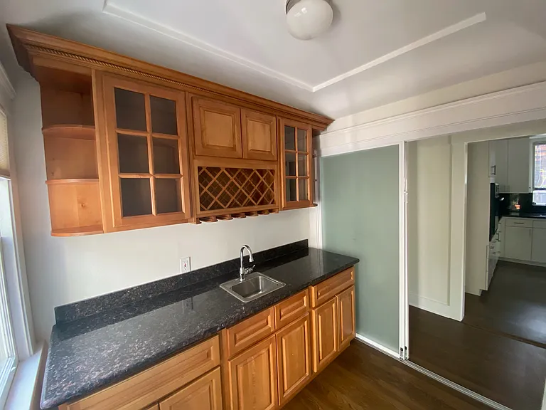 1226 Middlefield Rd — Photo 10