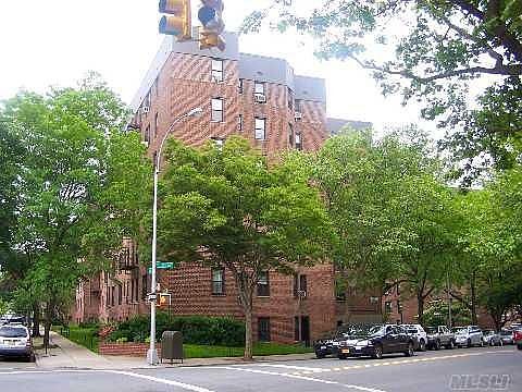 4th image of 10510 66th Ave APT 6C
