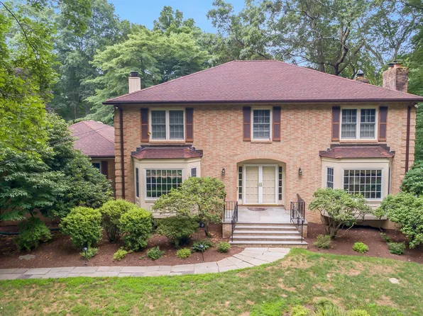 90 Gun Club Road, Stamford, CT 06903