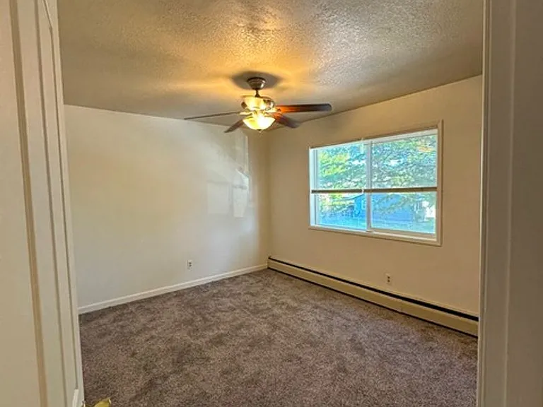 2544 Union St — Photo 15
