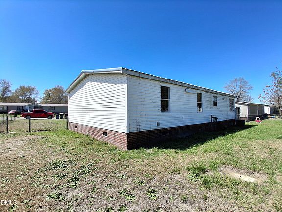 3rd image of 4725 Desert Ridge Rd