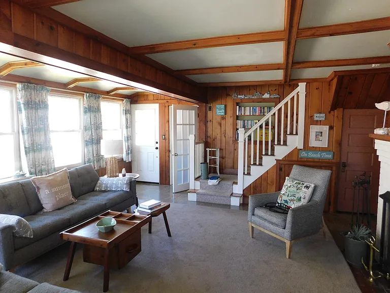 70 E Grand Ave — Photo 20