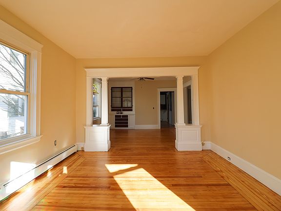 3rd image of 571 Pleasant Valley Pkwy #1