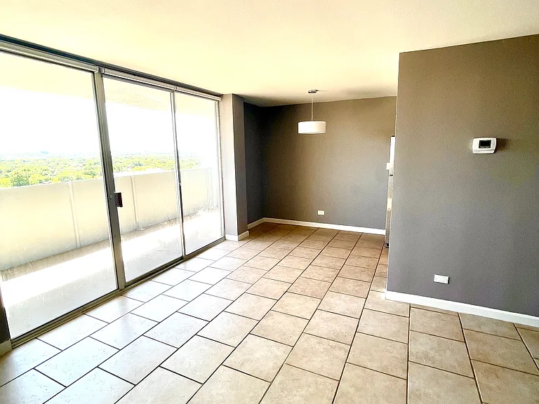 7039 San Pedro Ave #704 — Photo 8
