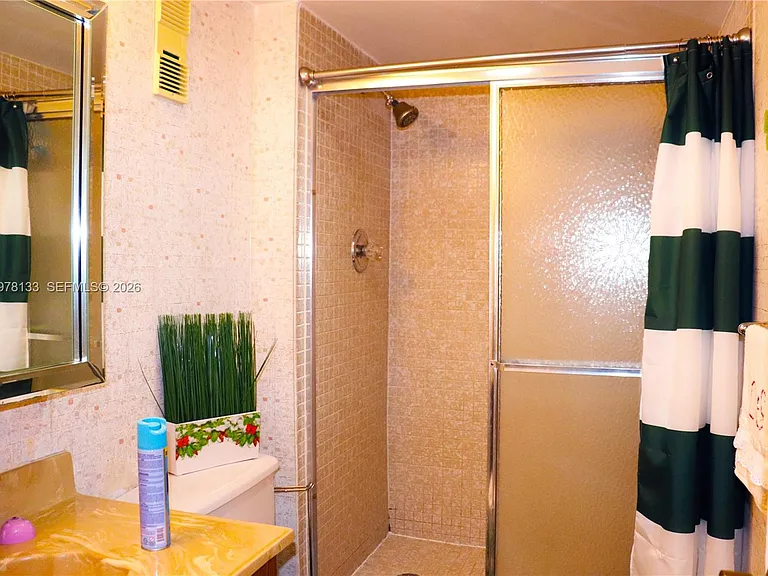 900 Saint Charles Pl #316 — Photo 38
