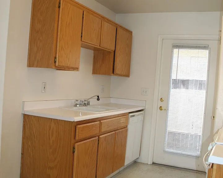 1321 Reddick Lane — Photo 3