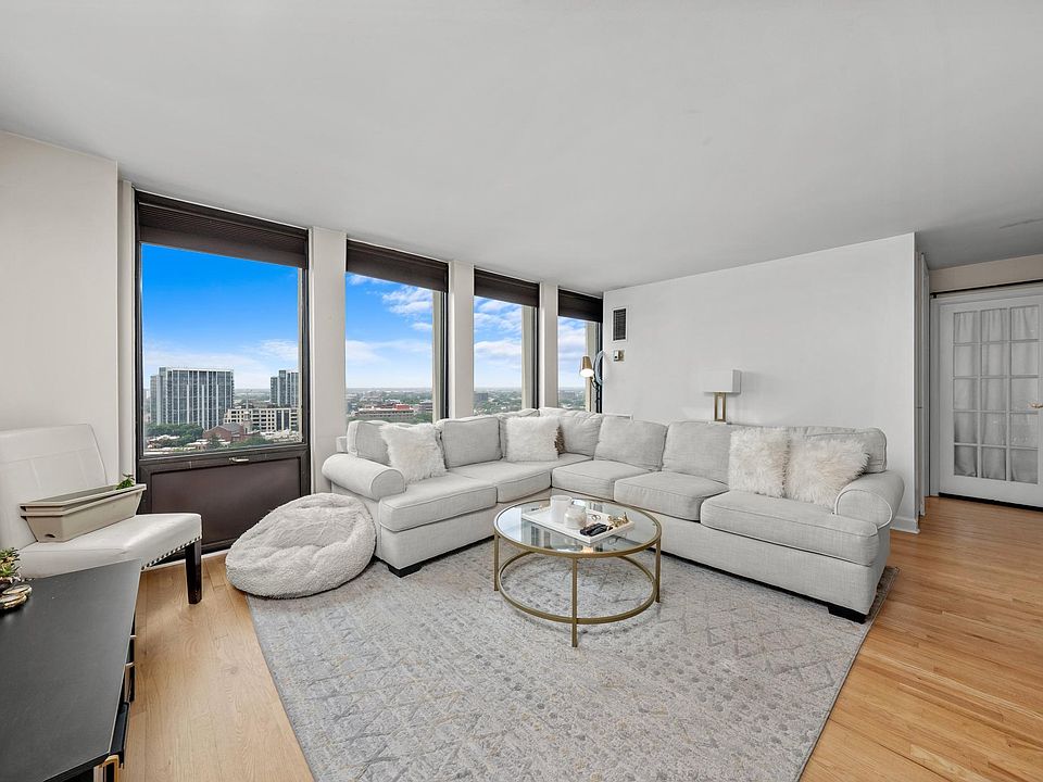 1st image of 444 W Fullerton Pkwy APT 1809
