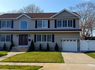 1737 Lexington Ave, Merrick, NY 11566