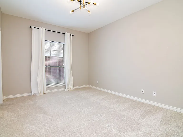 5508 La Jolla Cv — Photo 22