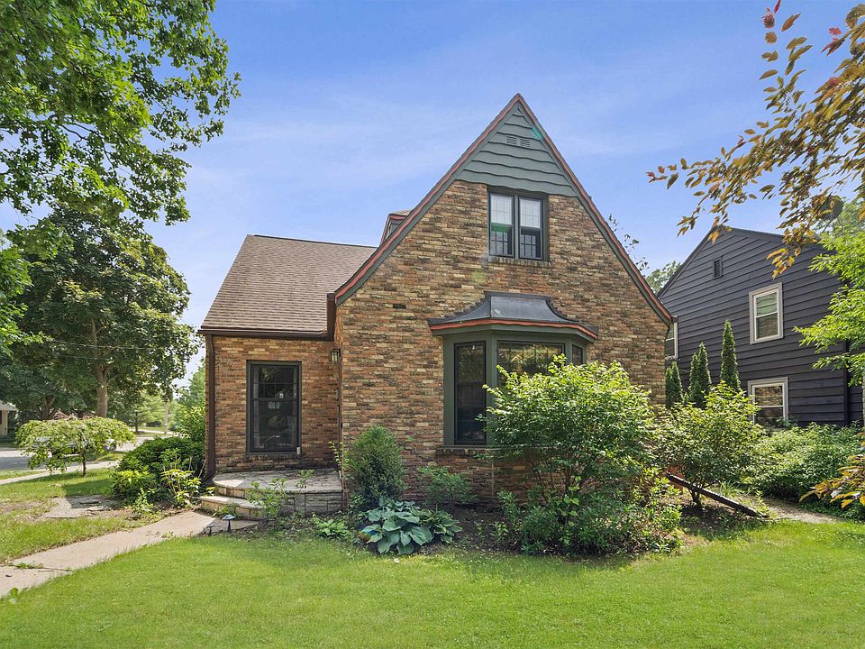 803 W Prospect Ave, Appleton, WI 54914 | Zillow