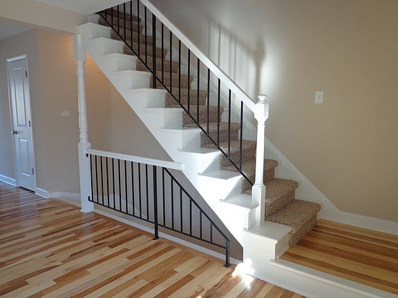3rd image of 2218 Clifton Pl