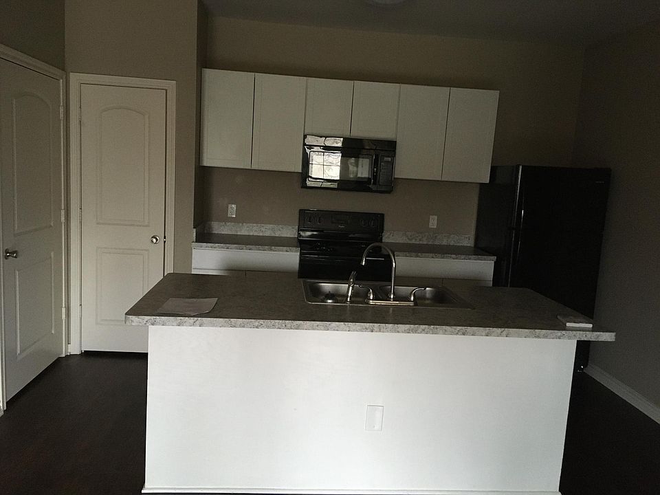 1st image of 9099 Bellwood Lake Dr #10
