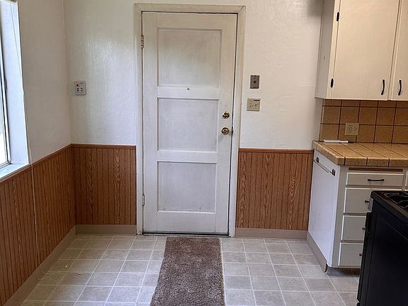5th image of 4207 H St