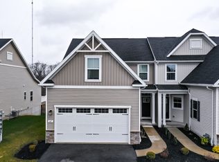 147 Sandstone Cir, Grand Island, NY 14072