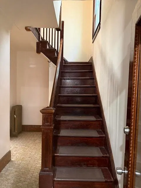 3 bed, 1.0 bath, 1000 sqft, $2,950 — Photo 3