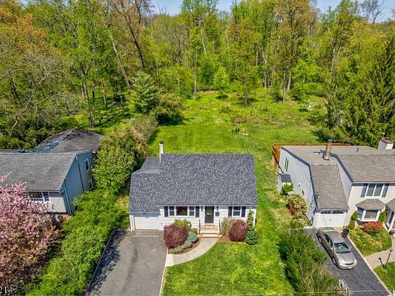2nd image of 61 Beechwood Rd