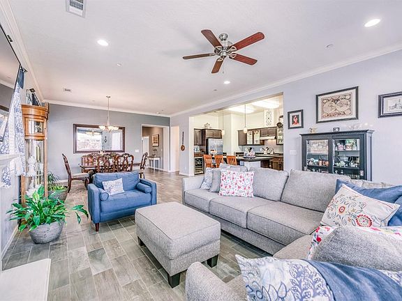 5th image of 3646 Robinwood Ave