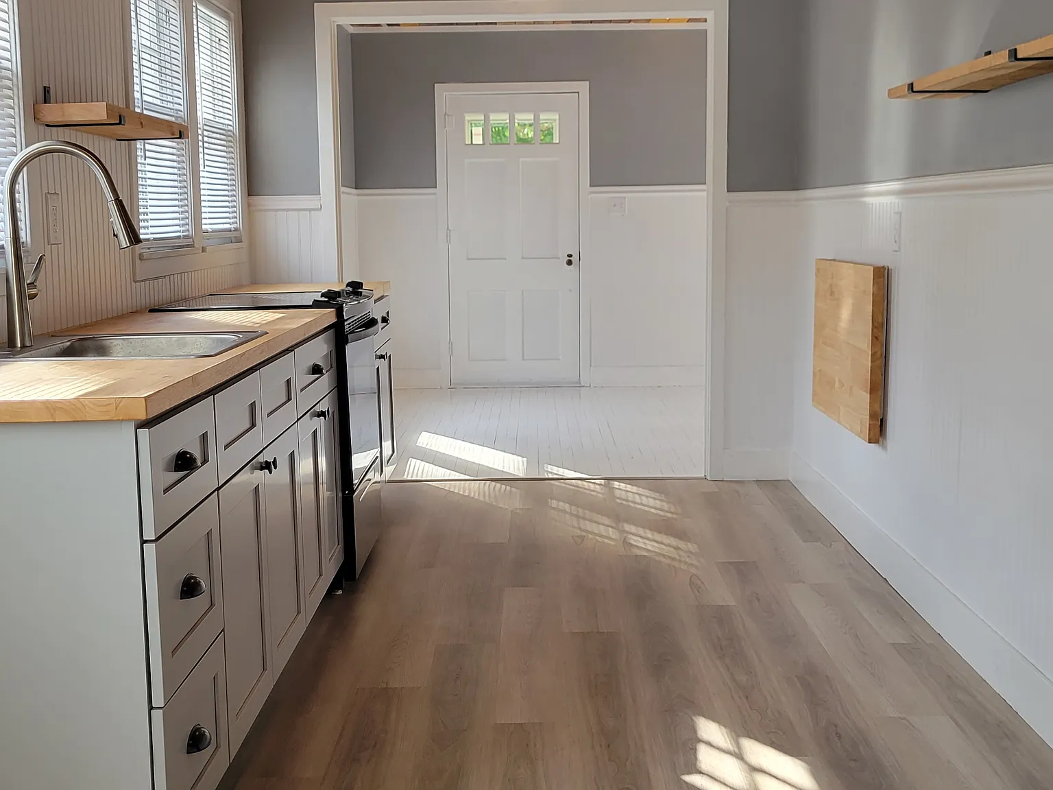 2 bed, 820 sqft, $950 — Photo 1