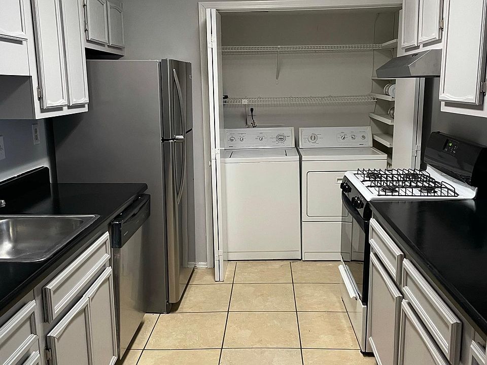 1st image of 1003 Augusta Dr