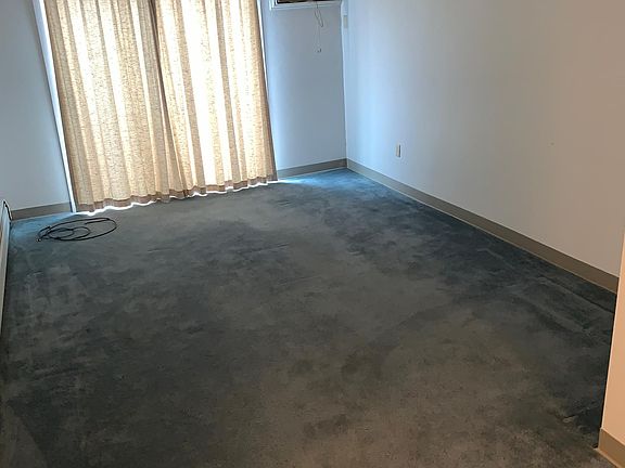 4th image of 6 Lancelot Ct APT 25