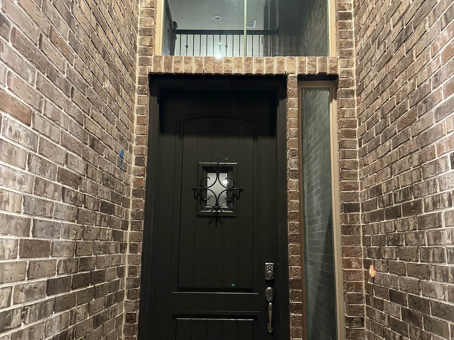 5 bed, 2828 sqft, $3,500 — Photo 2