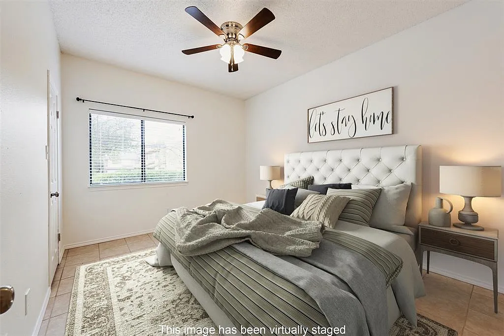 1 bed, 1.0 bath, 676 sqft, $1,300 — Photo 3