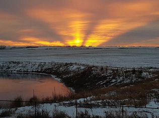 653 W Highland Cres, Carstairs, AB T0M0N0