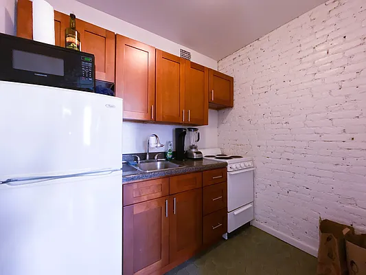 Rented by Compass | media 11