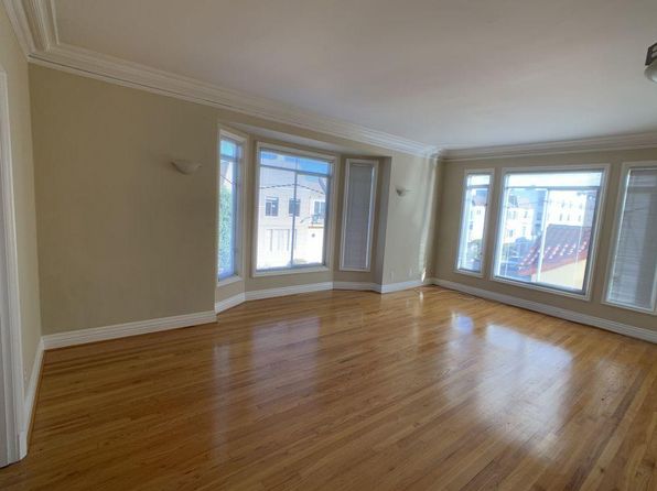 1695 Beach St APT 203
