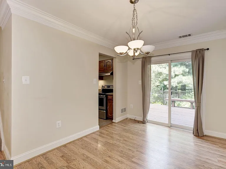 9816 Oakdale Woods Ct — Photo 4