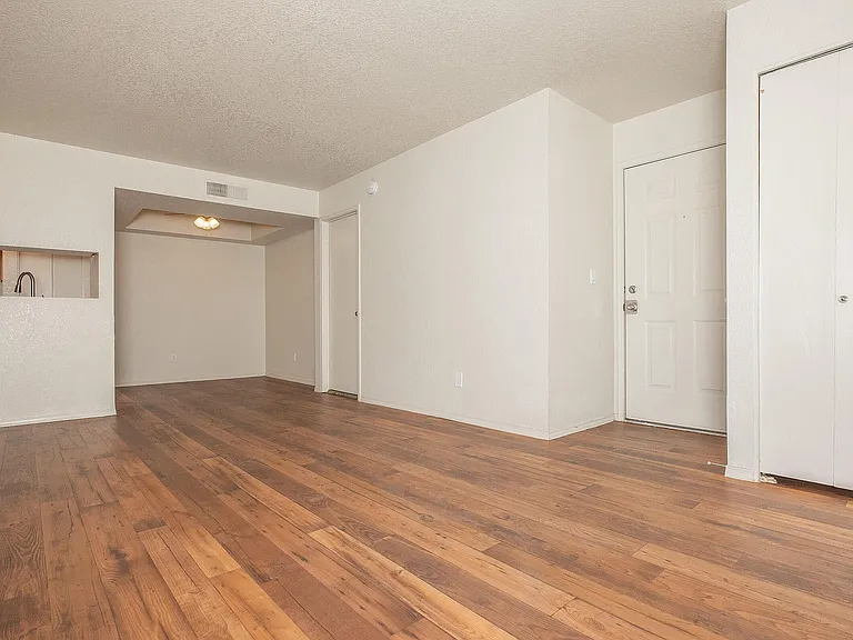 01c_884424
