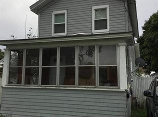 32 Shuler St, Lyons, NY 14489