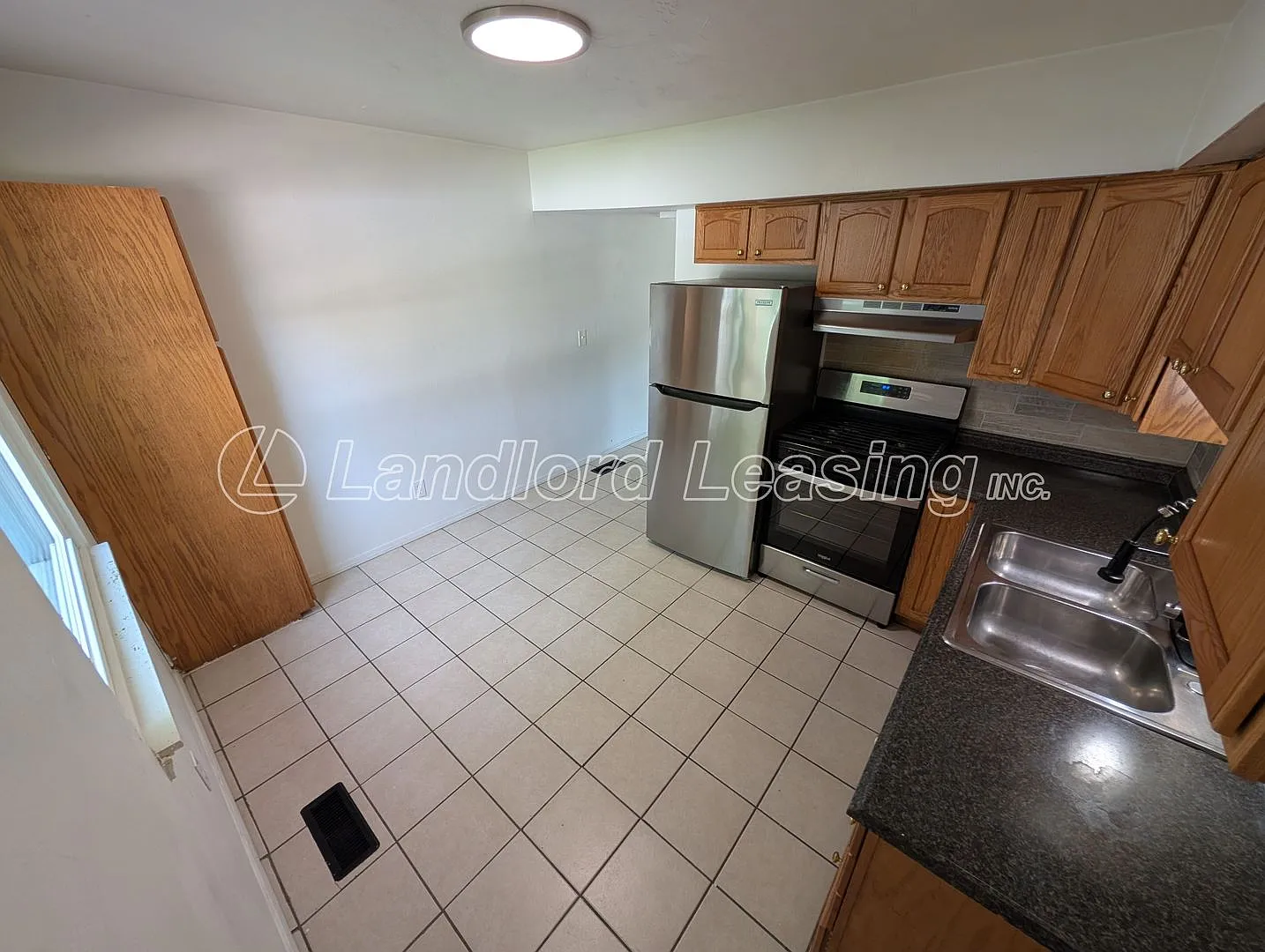 $599 Security Deposit Special! — Photo 4