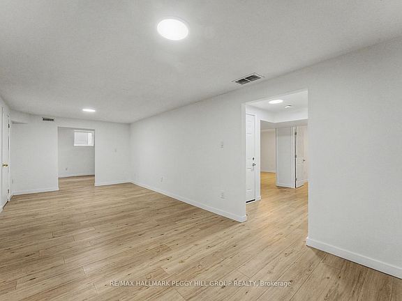 5th image of 332 Harvie Rd