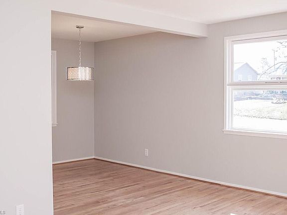 4th image of 2532 Fernwood Dr