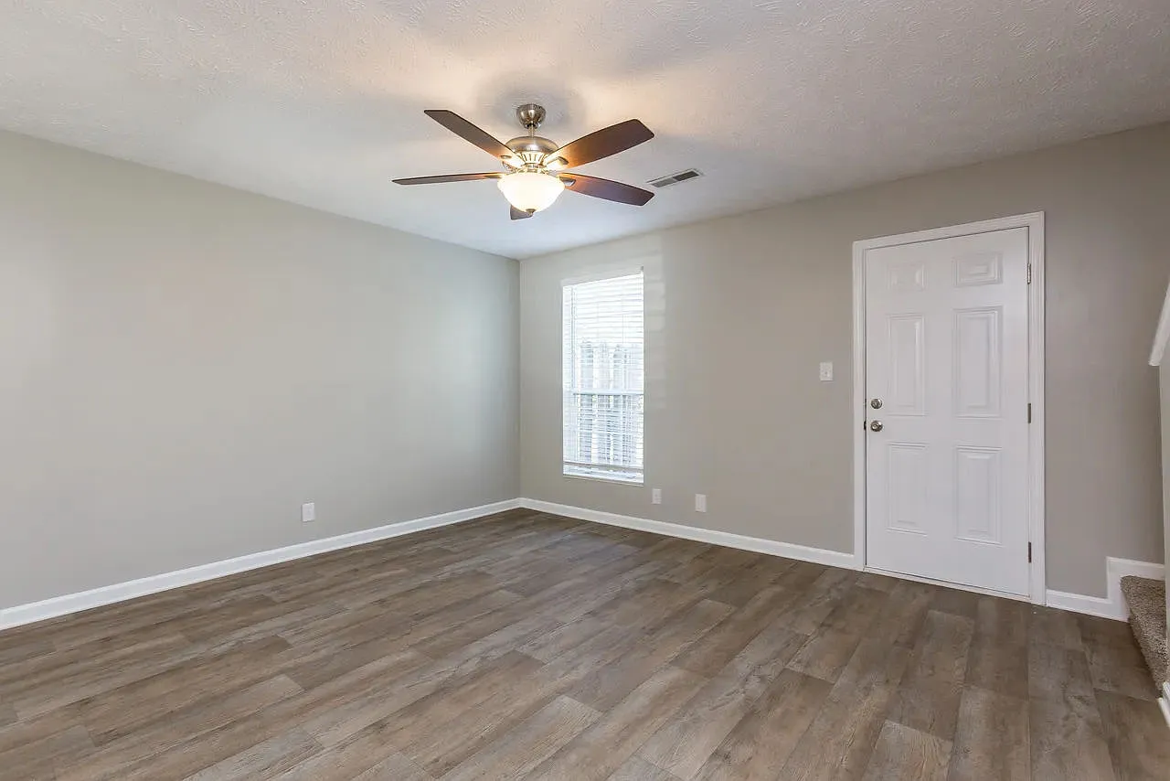 Dunbar Townhomes — Photo 2