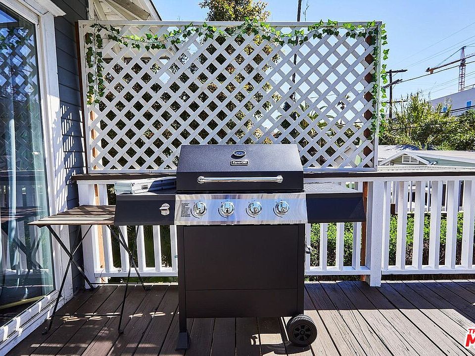 2nd image of 6008 Carlton Way