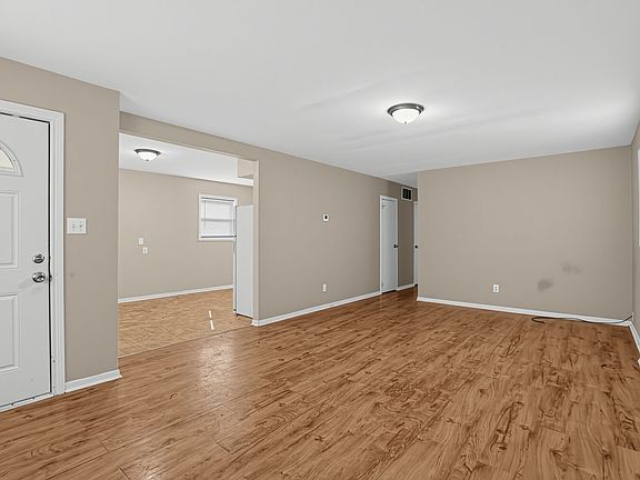 5th image of 1713 Nelson Ave