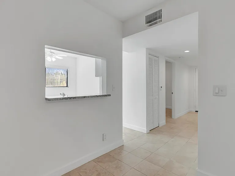 15364 Lakes Of Delray Blvd #45 — Photo 24