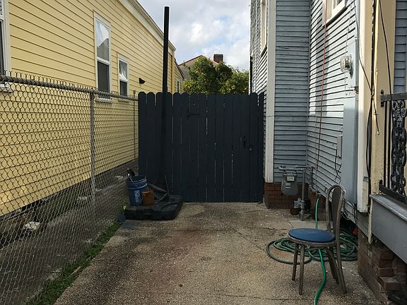 2nd image of 2332 Soniat St