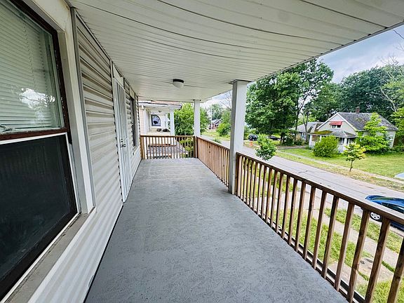 3rd image of 3039 E 126th St #Up