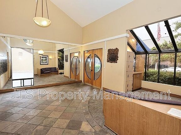 2nd image of 200 P St APT B-11