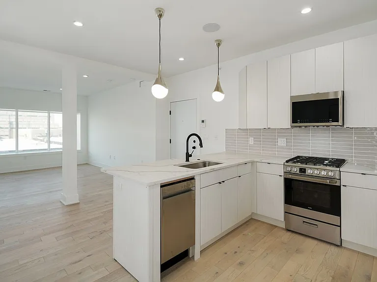 Newly Constructed Apartments in South Philly — Photo 7